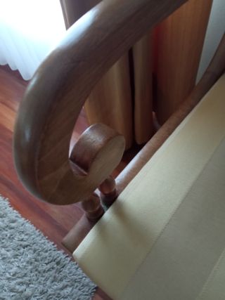 Silla clásica de madera