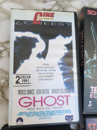 Lote 8 Películas VHS Clásicas.  5 eur la unidad