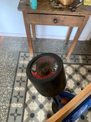 Longboard de bambú, resistente y flexible