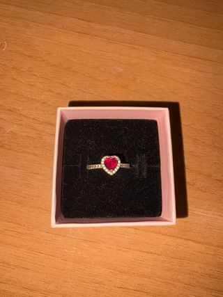 Anillo Pandora Corazón Rojo
