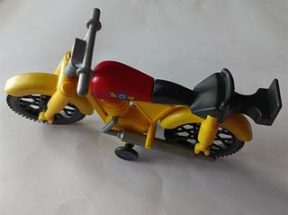 AIRGAMBOYS FIGURA Y MOTO AIRGAM