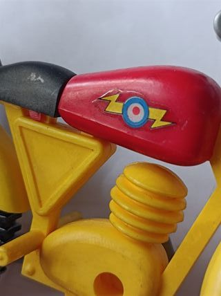 AIRGAMBOYS FIGURA Y MOTO AIRGAM