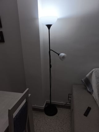 Lámpara de pie moderna