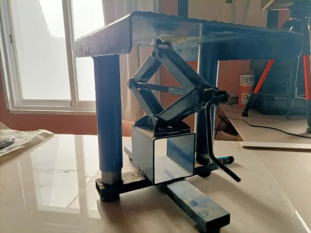 Elevador para motos y coches