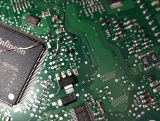 Electricista Automotriz y Programación de coches