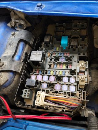 Electricista Automotriz y Programación de coches