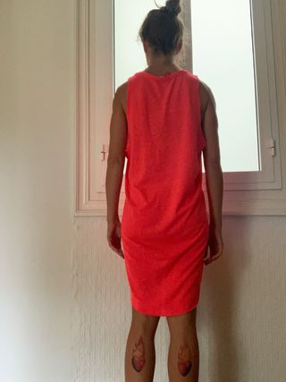 Vestido rosa fosforito