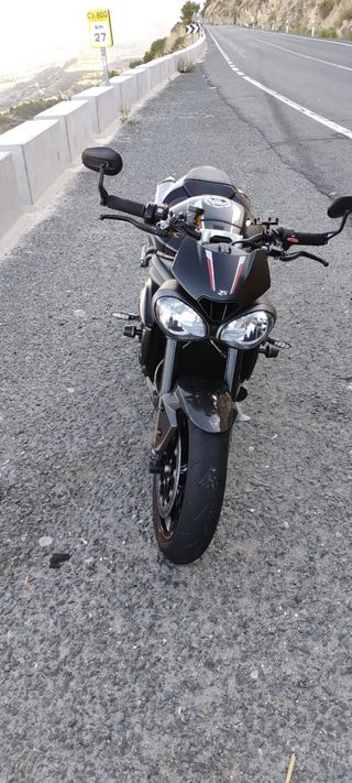Triumph Speed Triple RS 1050