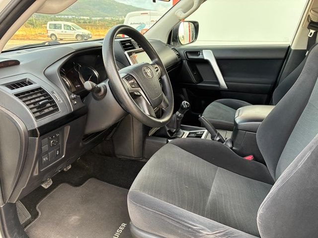 TOYOTA Land Cruiser 2.8 D4D GX