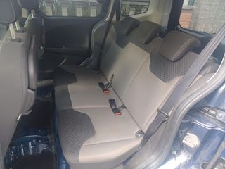 Ford Tourneo Courier 2016 pegatina C