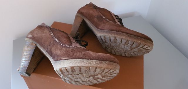 Zapatos de tacón Martinelli marrones