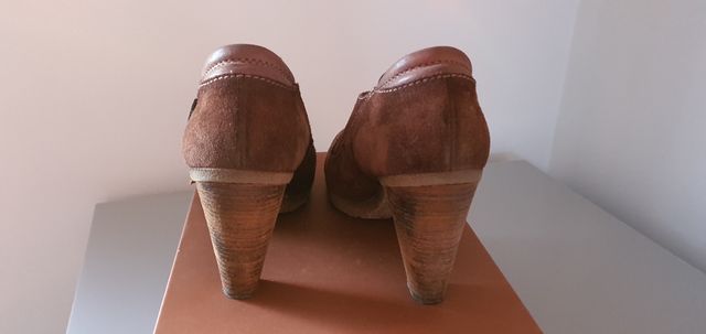 Zapatos de tacón Martinelli marrones