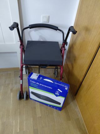 Andador (con cesta desmontable) y cojín ortopédico