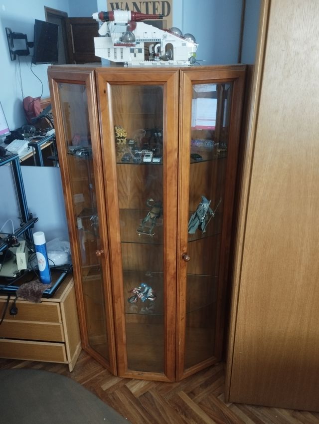 Vitrina de pared para salón