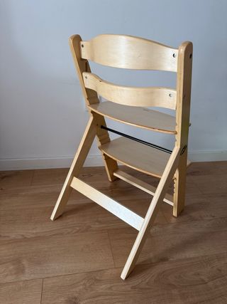 Trona de madera