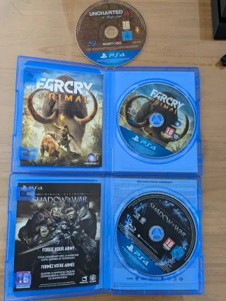 PS4 + 2 controller + 3 giochi