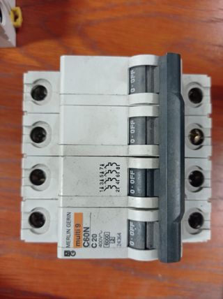 Magnetotermico Merlin Gerin C60N 20A
