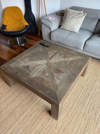 Mesa de centro de madera rústica