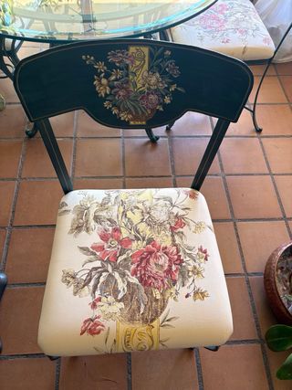 Mesa y 4 Sillas de Jardín