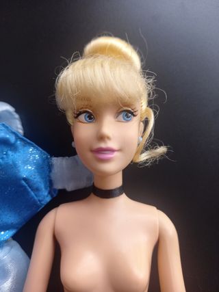 Muñeca Cenicienta Disney Store Barbie