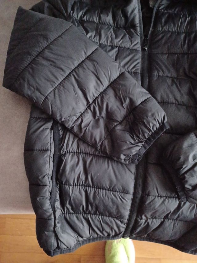 Chamarra fina negra talla 13/14