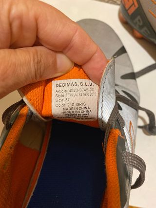 Zapatillas Fútbol Grises y Naranjas