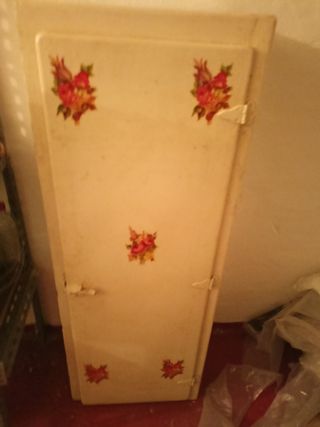 Armario Vintage Beige con Flores