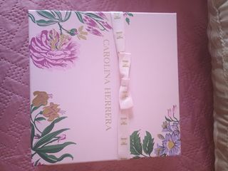 Estuche Perfume Carolina Herrera
