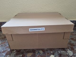 Caja sorpresa HEADSKETCH.XYZ