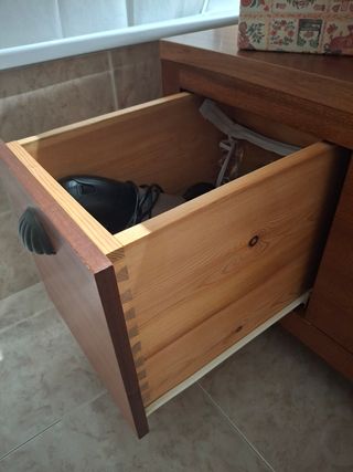 Mueble auxiliar de madera, 2 cajones