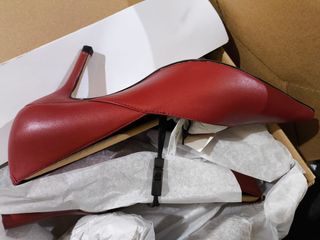 Zapatos de tacón ZARA rojos talla 36