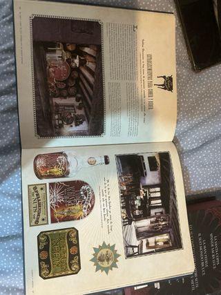 EL GRAN LIBRO DE LOS ARTEFACTOS DE HARRY POTTER...