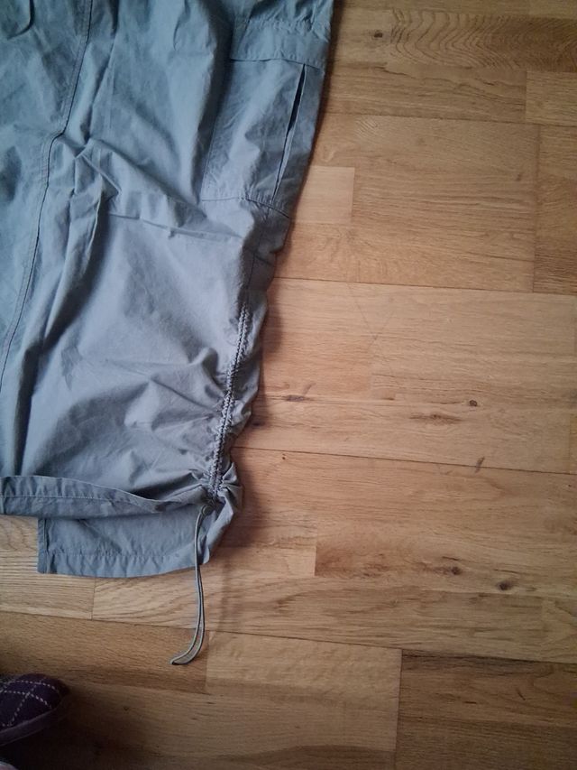 Gonne beige e nere Set di gonne nuove