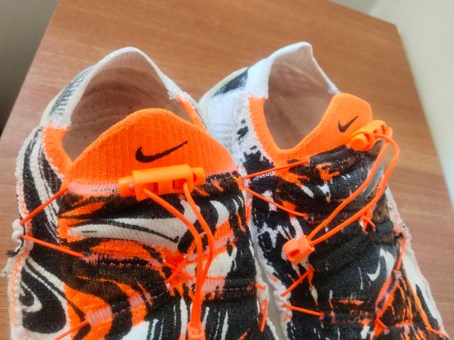 Nike ISPA Mindbody Negro Naranja