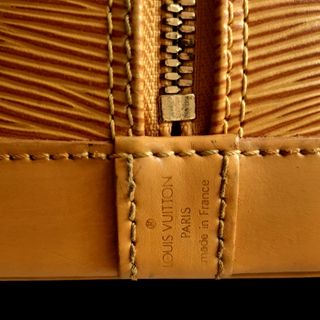 Alma PM cuero Epi Louis Vuitton