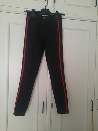 Pantalón vaquero Bershka chica negro