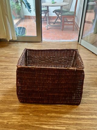 Baúl de mimbre con tapa