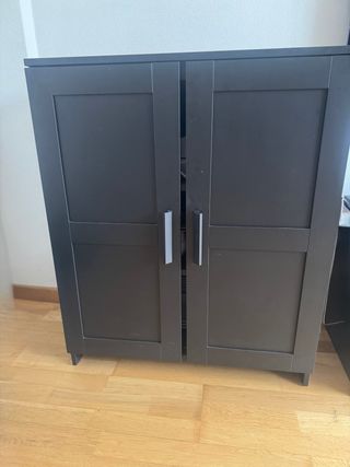 Mueble TV negro con 2 armarios BRIMNES, Ikea
