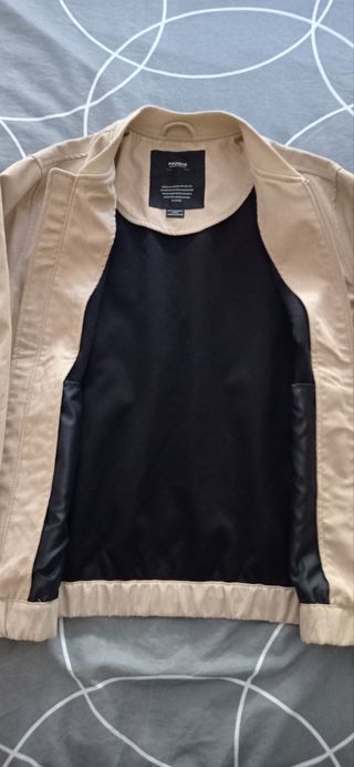 Chaqueta bomber beige Pull&Bear