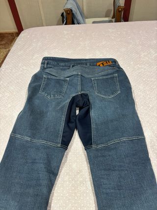 Pantalón Moto Trilobite Parado Talla 38W