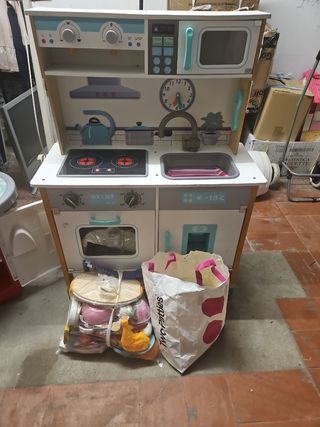 Cocina de juguete de madera