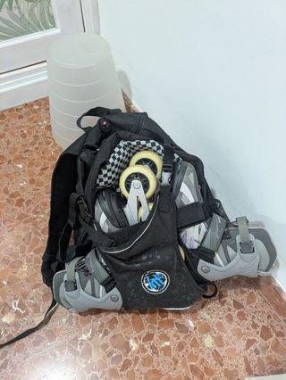 Patines en línea,  Talla 39 Mochila y Protecciones