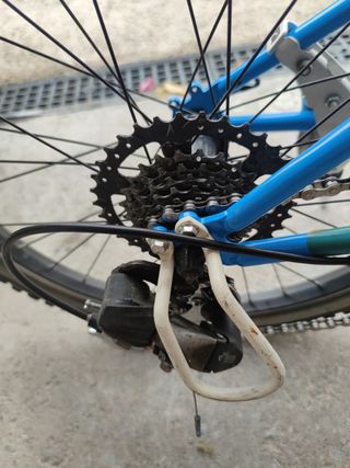 Bicicleta B'TWIN 20 pulgadas y 7 velocidades.