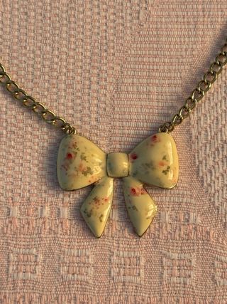 Colgante lazo floral