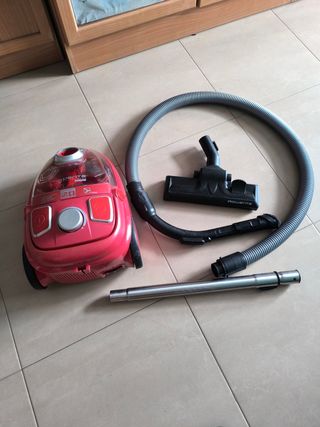 ASPIRADORA ROWENTA COMPACTED ERGO S/BOLSA