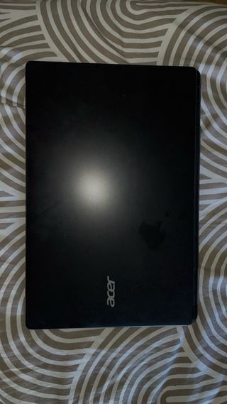 Computador Acer Preto