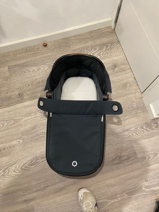Silla de paseo Maxi-Cosi Oxford + capazo Oria