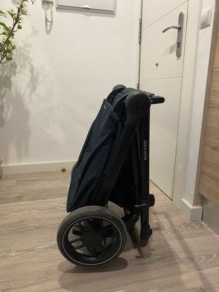 Silla de paseo Maxi-Cosi Oxford + capazo Oria