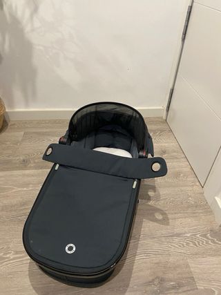 Silla de paseo Maxi-Cosi Oxford + capazo Oria