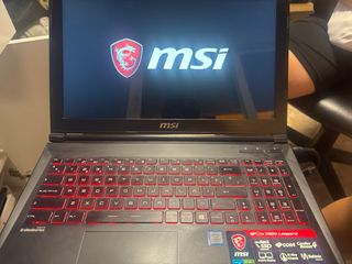 Ordenador portátil MSI Negro